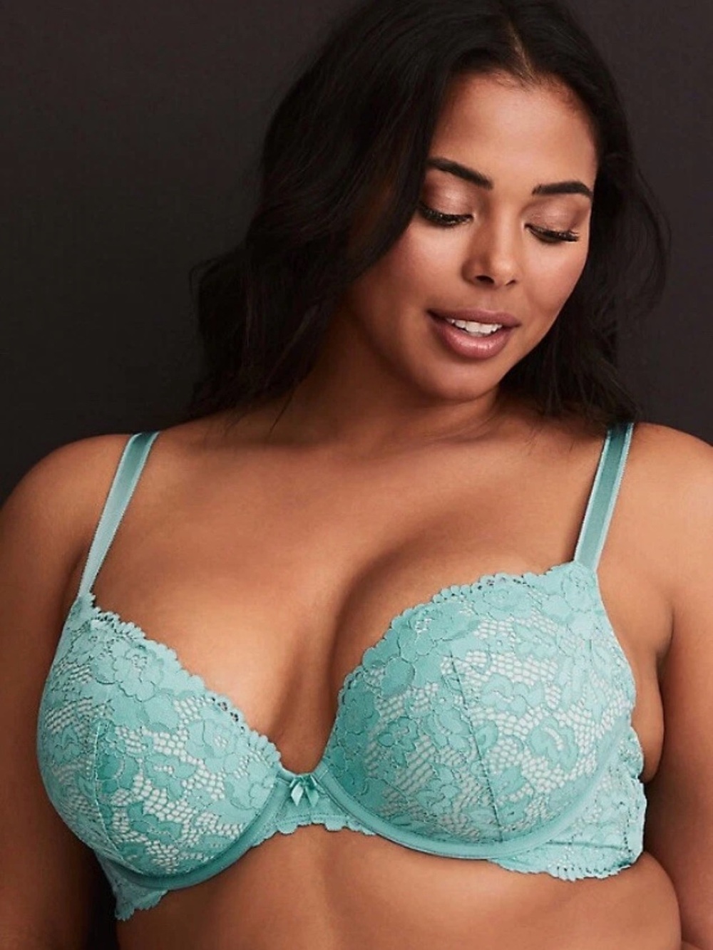 NWT Torrid Chunky Lace Push-Up Plunge Bras